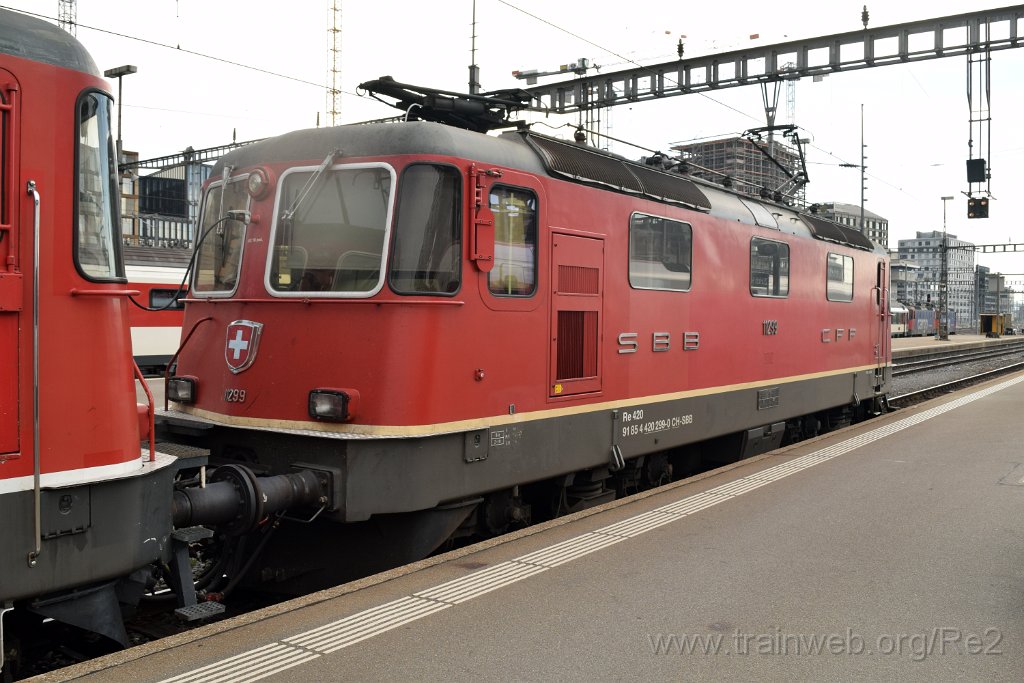 4547-0010-180717.jpg - SBB-CFF Re 4/4'' 11299 (Re 420.299-0)  (Re 91 85 4 420 299-0 CH-SBB) / Zürich HB 18.7.2017