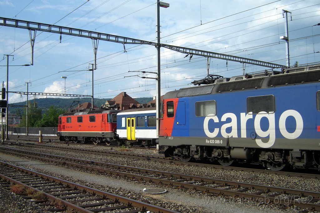 1329-0007-030507.jpg - SBBC Re 620.086-9 ''Hochdorf'' + SBB-CFF Re 4/4'' 11300 / Dietikon 3.5.2007