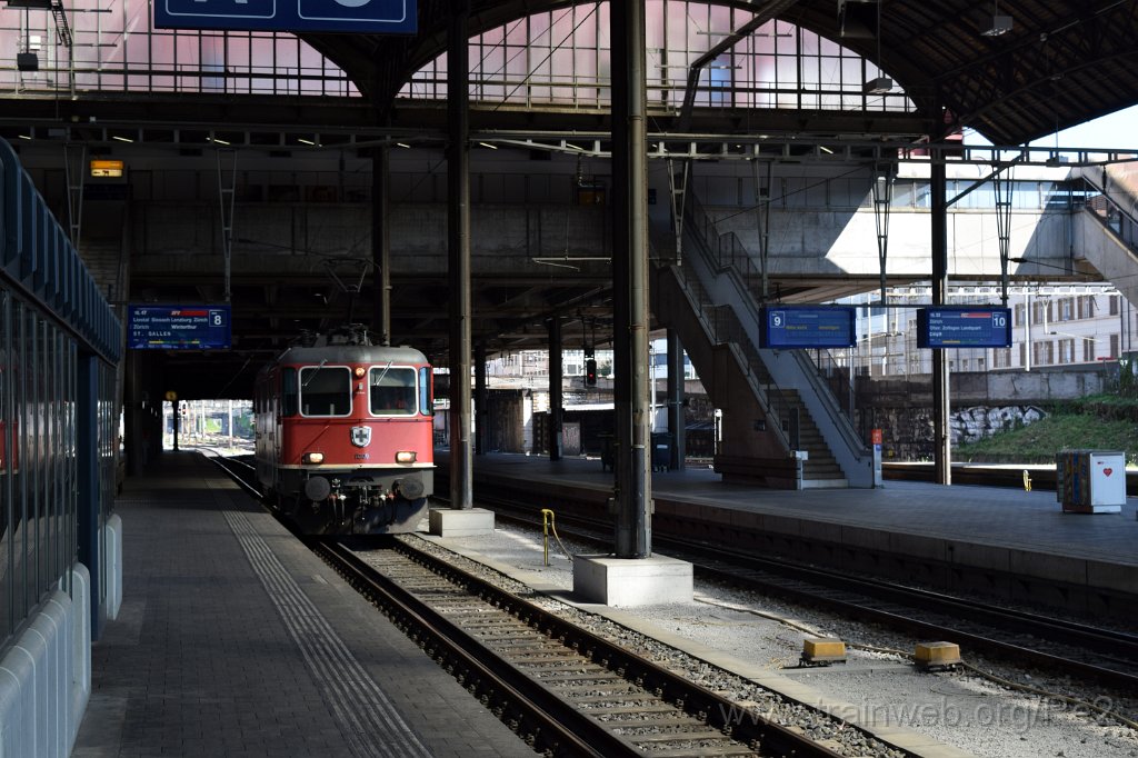 3997-0024-100716.jpg - SBB-CFF Re 4/4'' 11300 / Basel 10.7.2016