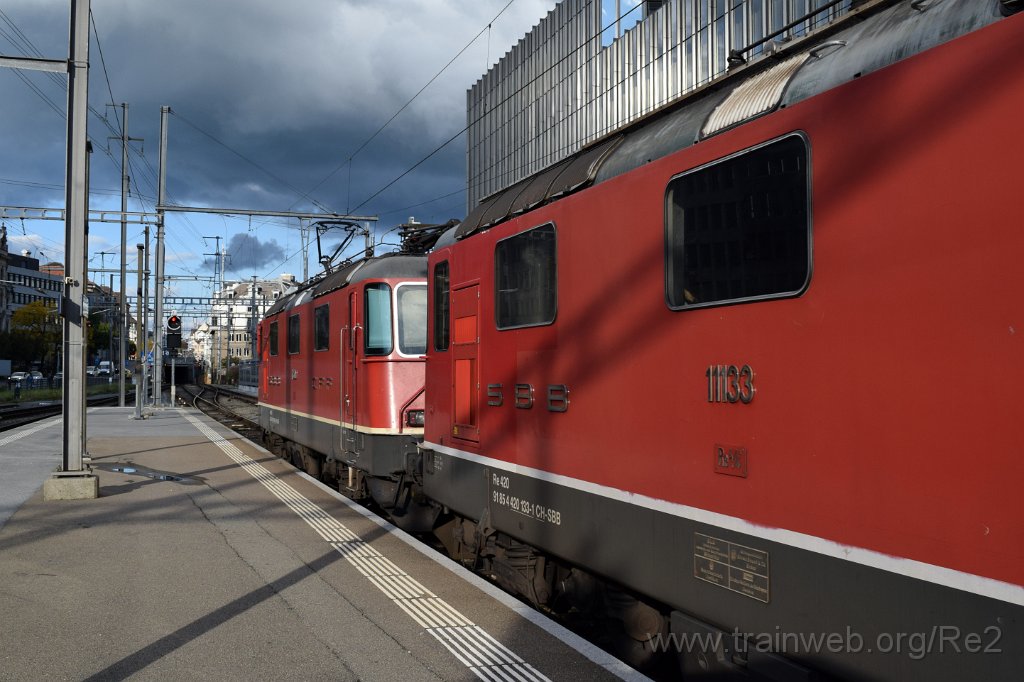 4671-0011-031017.jpg - SBB-CFF Re 4/4'' 11300 (Re 420.300-6)  (Re 91 85 4 420 300-6 CH-SBB) + SBB-CFF Re 4/4'' 11133 (Re 420.133-1)  (Re 91 85 4 420 133-1 CH-SBB) / St.Gallen HB 3.10.2017