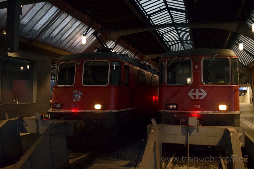 8170-0037-250822.jpg - SBB-CFF Re 4/4'' 11300 (Re 420.300-6)  (Re 91 85 4 420 300-6 CH-SBB) + SBB-CFF Re 4/4'' 11141 (Re 420.141-4)  (Re 91 85 4 420 141-4 CH-SBB) / Zürich HB 25.8.2022