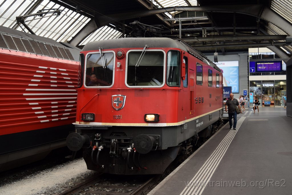 4546-0022-180717.jpg - SBB-CFF Re 4/4'' 11301 (Re 420.301-4)  (Re 91 85 4 420 301-4 CH-SBB) / Zürich HB 18.7.2017