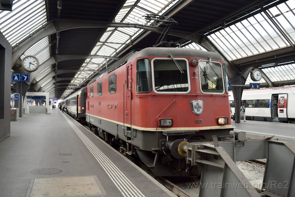 4546-0034-180717.jpg - SBB-CFF Re 4/4'' 11301 (Re 420.301-4)  (Re 91 85 4 420 301-4 CH-SBB) / Zürich HB 18.7.2017