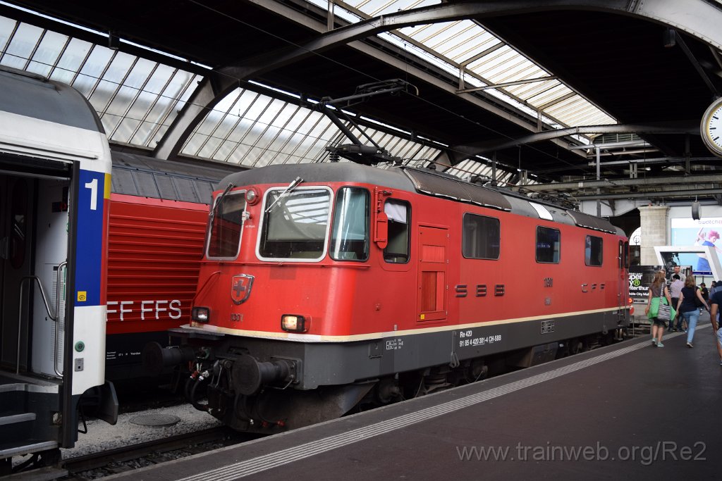 4588-0049-050817.jpg - SBB-CFF Re 4/4'' 11301 (Re 420.301-4)  (Re 91 85 4 420 301-4 CH-SBB) / Zürich HB 5.8.2017