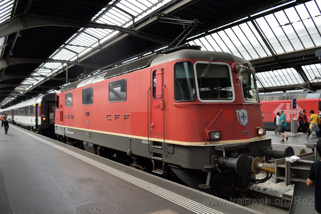 4589-0006-050817.jpg - SBB-CFF Re 4/4'' 11301 (Re 420.301-4)  (Re 91 85 4 420 301-4 CH-SBB) / Zürich HB 5.8.2017