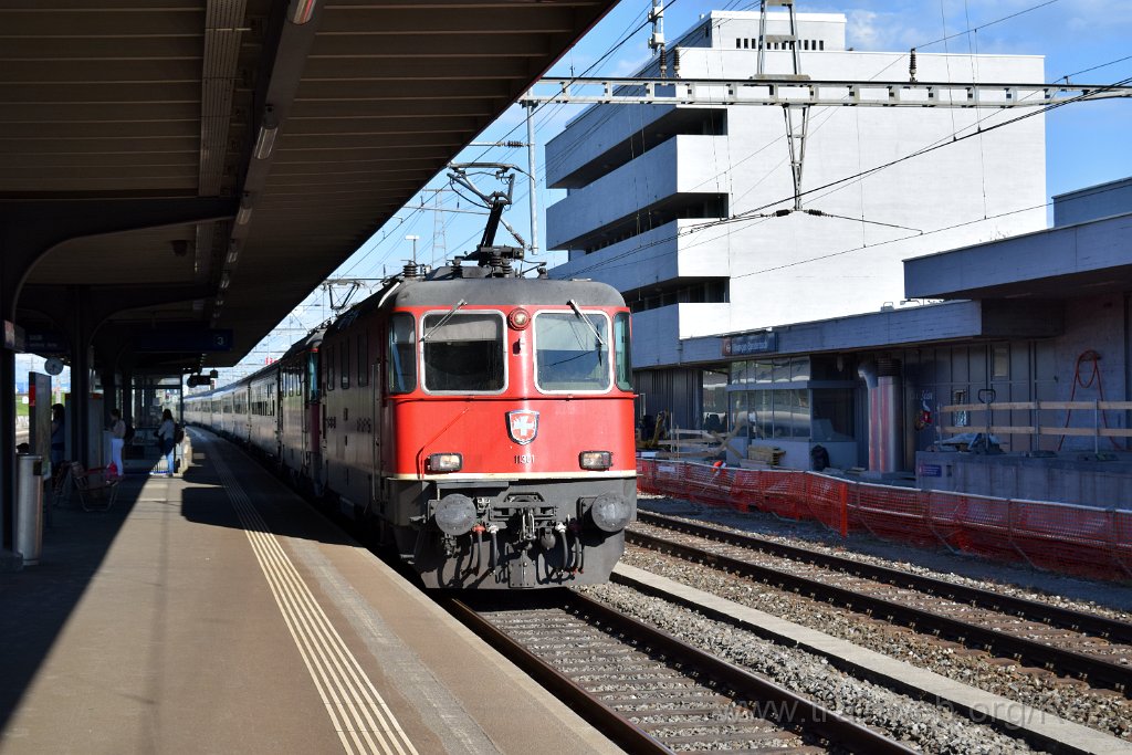 4987-0036-240518.jpg - SBB-CFF Re 4/4'' 11301 (Re 420.301-4)  (Re 91 85 4 420 301-4 CH-SBB) + SBB-CFF Re 420.202-4 (Re 91 85 4 420 202-4 CH-SBB) / Killwangen-Spreitenbach 24.5.2018