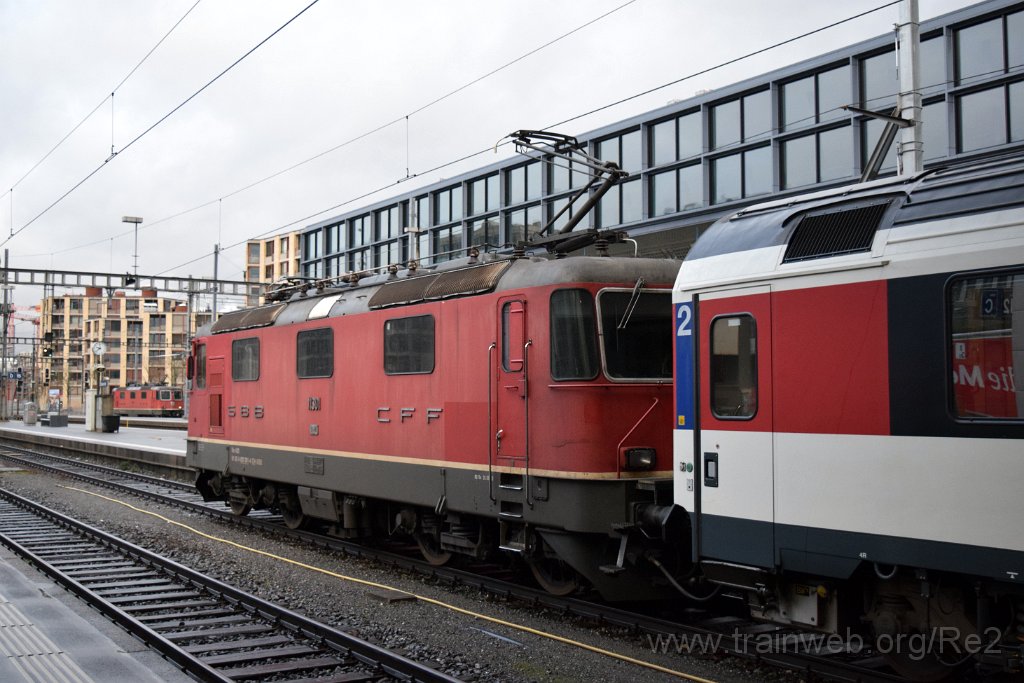 5800-0019-121219.jpg - SBB-CFF Re 4/4'' 11301 (Re 420.301-4)  (Re 91 85 4 420 301-4 CH-SBB) / Zürich HB 12.12.2019