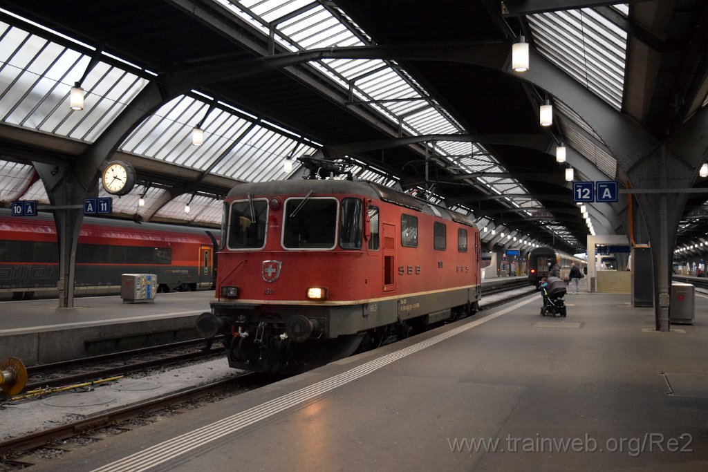 7846-0014-020122.jpg - SBB-CFF Re 4/4'' 11301 (Re 420.301-4)  (Re 91 85 4 420 301-4 CH-SBB) / Zürich HB 2.1.2022