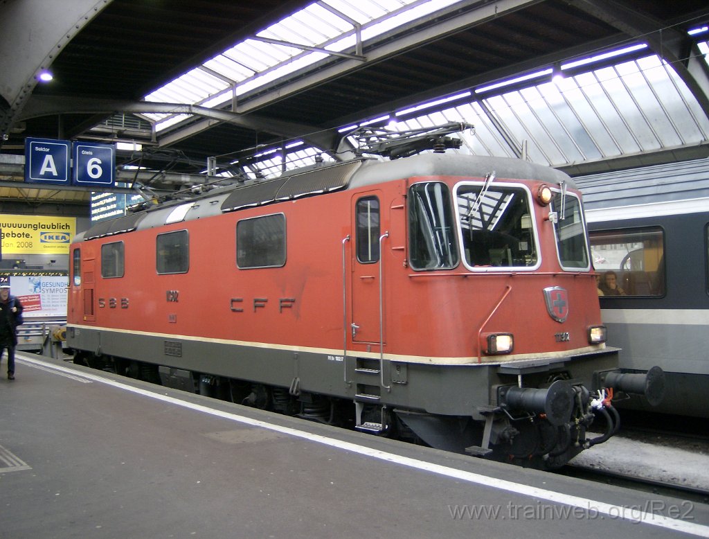 1445-0016-040108.jpg - SBB-CFF Re 4/4'' 11302 / Zürich HB 4.1.2008
