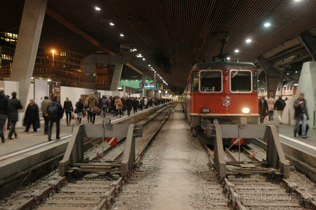 2673-0035-131112.jpg - SBB-CFF Re 4/4'' 11302 / Zürich HB 13.11.2012