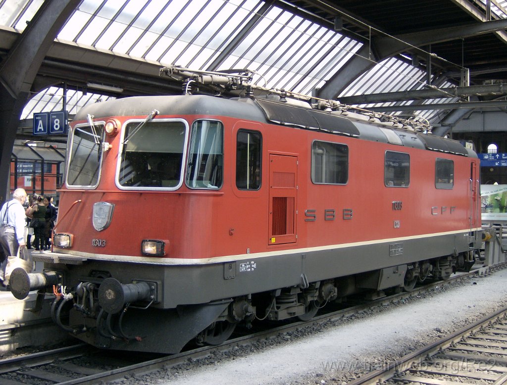 1474-0048-110508.jpg - SBB-CFF Re 4/4'' 11303 / Zürich HB 11.5.2008