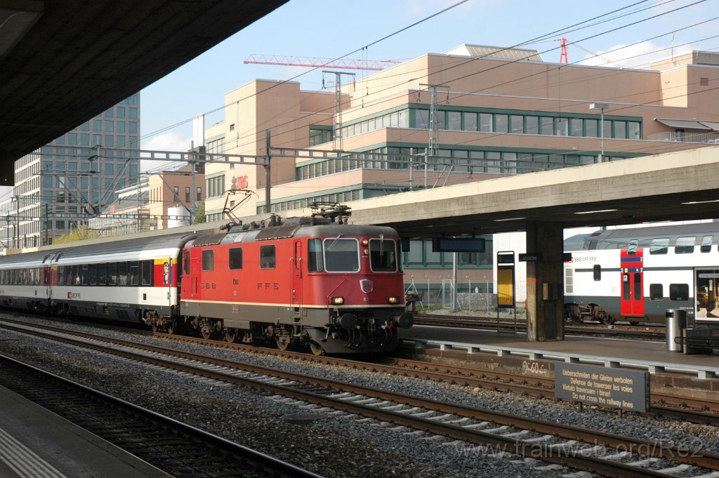 3381-0024-281014.jpg - SBB-CFF Re 4/4'' 11303 / Zürich-Altstetten 28.10.2014