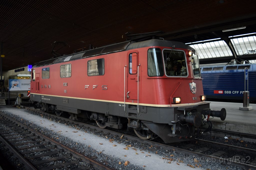 4263-0030-131116.jpg - SBB-CFF Re 4/4'' 11303 (Re 420.303-0)  (Re 91 85 4 420 303-0 CH-SBB) / Zürich HB 13.11.2016