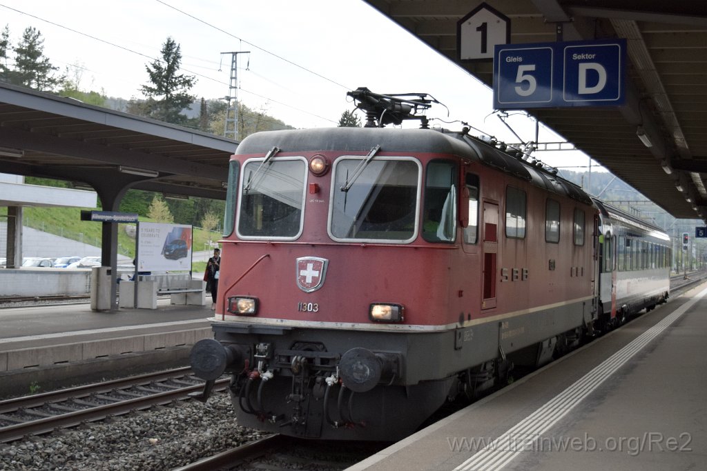 8491-0049-260423.jpg - SBB-CFF Re 4/4'' 11303 (Re 420.303-0)  (Re 91 85 4 420 303-0 CH-SBB) / Killwangen-Spreitenbach 26.4.2023