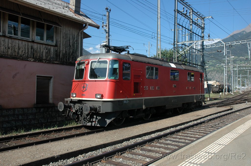 2516-0037-260712.jpg - SBB-CFF Re 4/4'' 11305 / Brig 26.7.2012