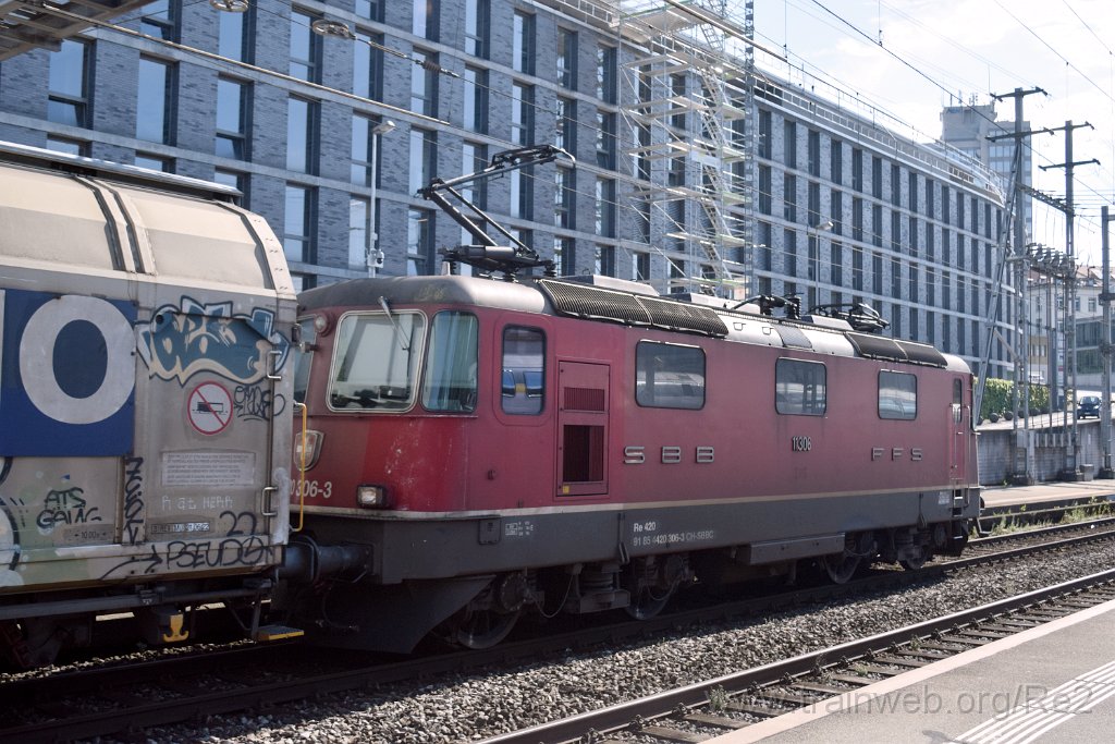 9290-0049-190824.jpg - SBBC Re 4/4'' 11306 (Re 420.306-3)  (Re 91 85 4 420 306-3 CH-SBBC) / Aarau 19.8.2024