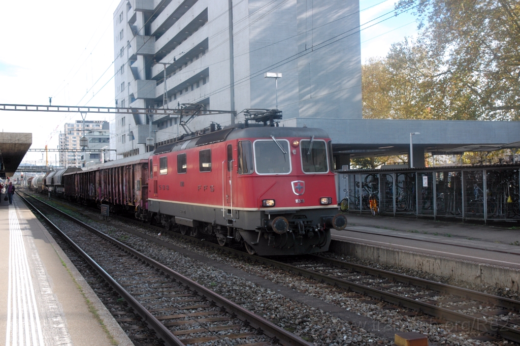 3367-0016-151014.jpg - Re 4/4" 11328 / Zürich-Altstetten 15.10.2014