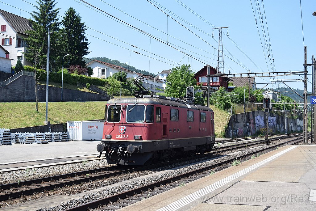 8640-0014-310523.jpg - SBBC Re 4/4'' 11318 / Re 420.318-8 (Re 91 85 4 420 318-8 CH-SBBC) / Killwangen-Spreitenbach 31.5.2023