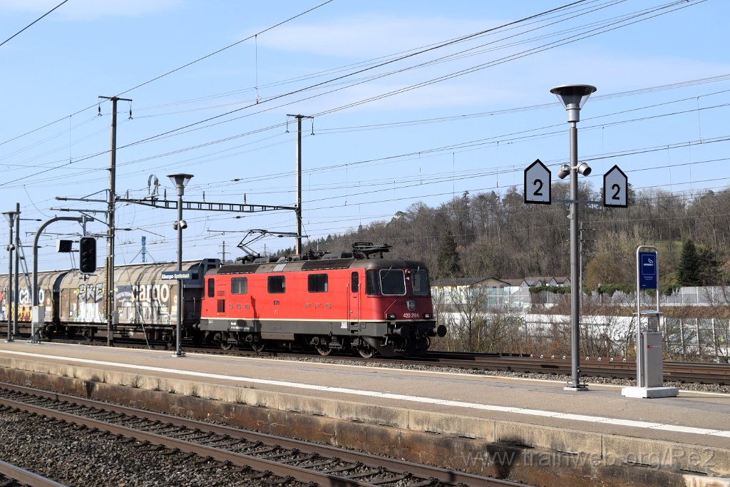8393-0031-240223.jpg - SBBC Re 4/4'' 11319 (Re 420.319-6)  (Re 91 85 4 420 319-6 CH-SBBC) / Killwangen-Spreitenbach 24.2.2023
