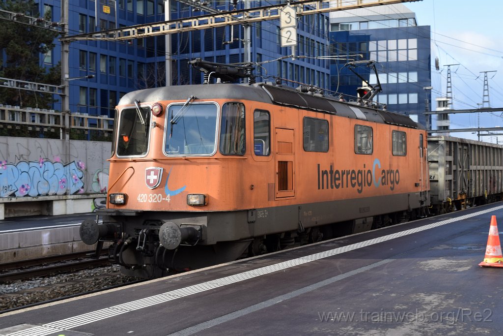5842-0035-040220.jpg - SBBC Re 420.320-4 ''InterRegio Cargo'' (Re 91 85 4 420 320-4 CH-SBBC) / Zürich-Altstetten 4.2.2020