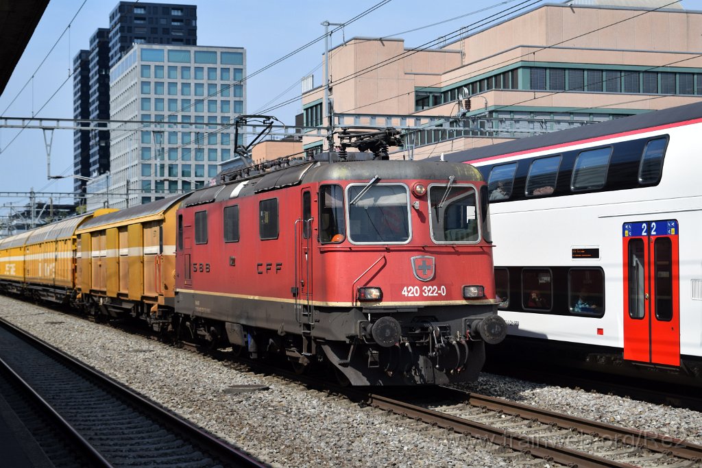 9329-0023-300824.jpg - SBBC Re 4/4'' 11322 (Re 420.322-0)  (Re 91 85 4 420 322-0 CH-SBBC) / Zürich-Altstetten 30.8.2024