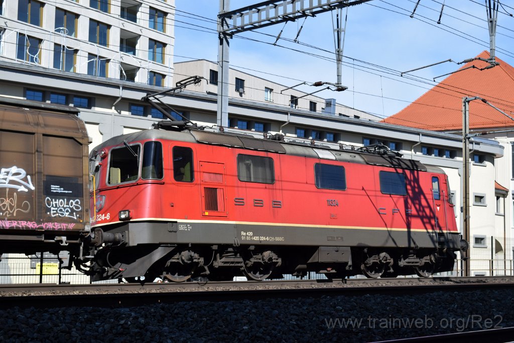 4900-0016-120418.jpg - SBBC Re 4/4'' 11324 (Re 420.324-6)  (Re 91 85 4 420 324-6 CH-SBBC) / Lenzburg 12.4.2018