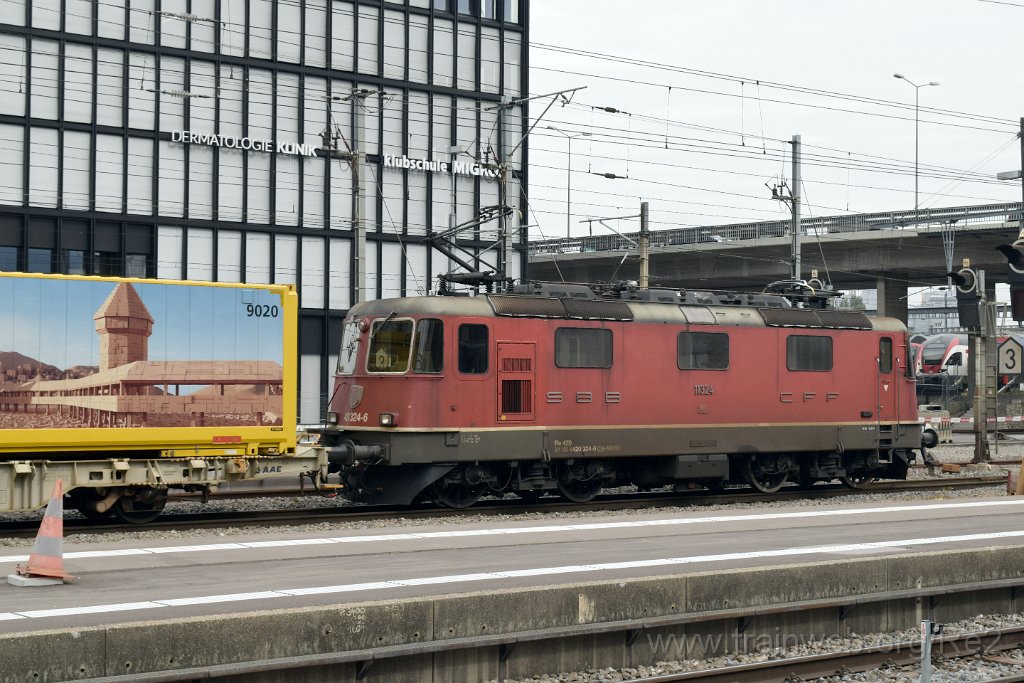 5753-0008-240919.jpg - SBBC Re 4/4'' 11324 (Re 420.324-6)  (Re 91 85 4 420 324-6 CH-SBBC) / Zürich-Altstetten 24.9.2019