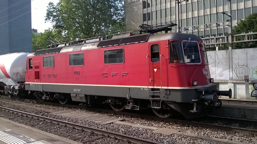 3588-0037-110615.jpg - Re 4/4" 11325 / Zürich-Altstetten 11.6.2015