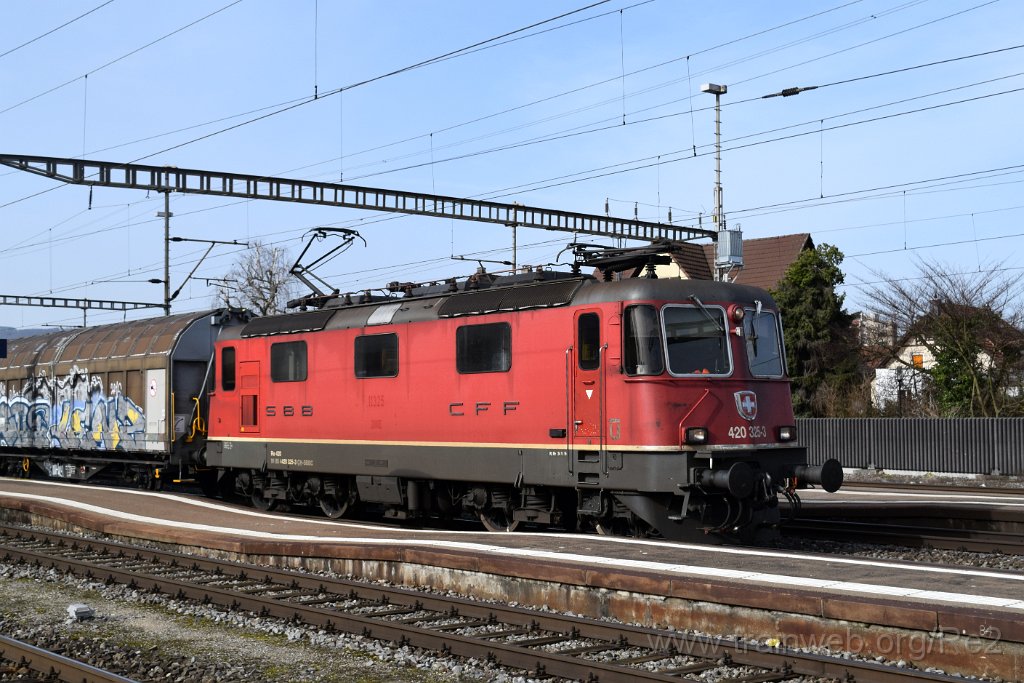 7297-0007-220221.jpg - SBBC Re 4/4'' 11325 (Re 420.325-3)  (Re 91 85 4 420 325-3 CH-SBBC) / Lenzburg 22.2.2021