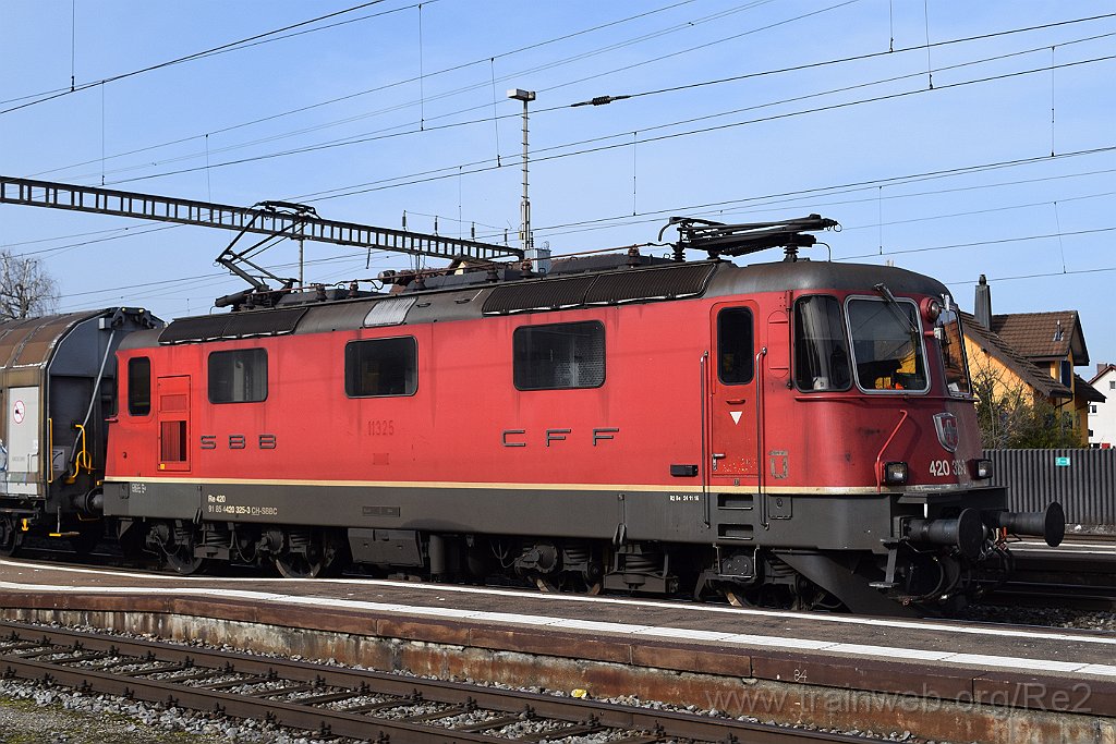 7297-0009-220221.jpg - SBBC Re 4/4'' 11325 (Re 420.325-3)  (Re 91 85 4 420 325-3 CH-SBBC) / Lenzburg 22.2.2021