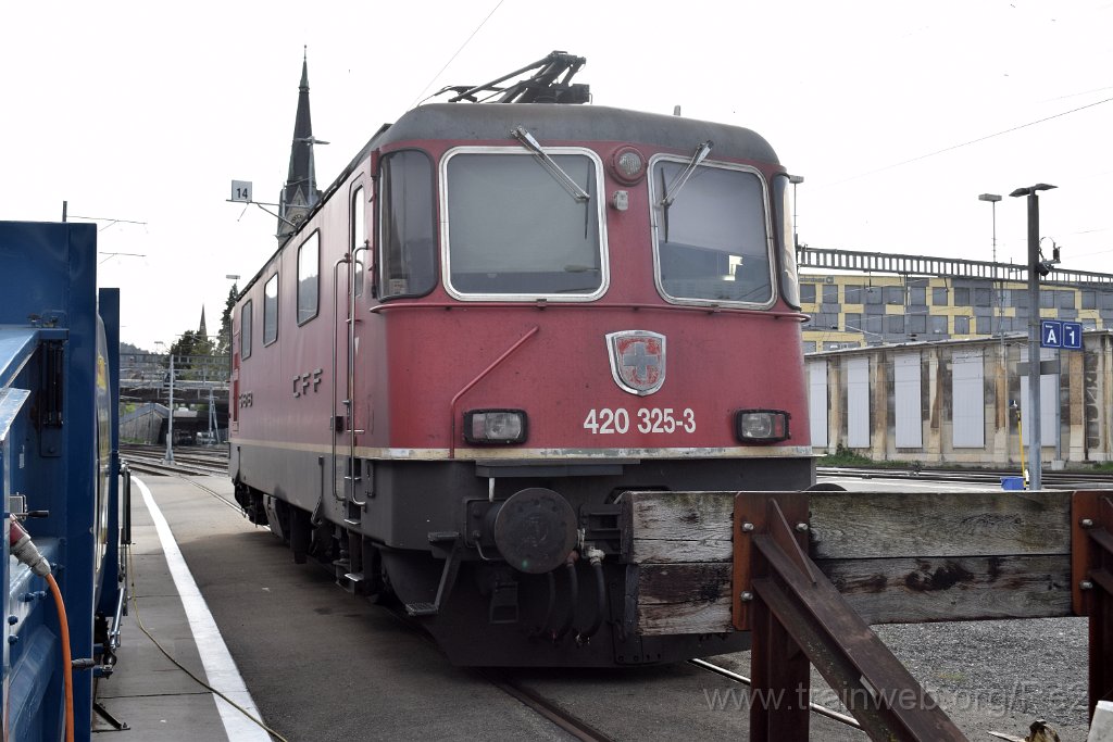 9027-0026-070424.jpg - SBBC Re 4/4'' 11325 (Re 420.325-3)  (Re 91 85 4 420 325-3 CH-SBBC) / St.Gallen HB 7.4.2024