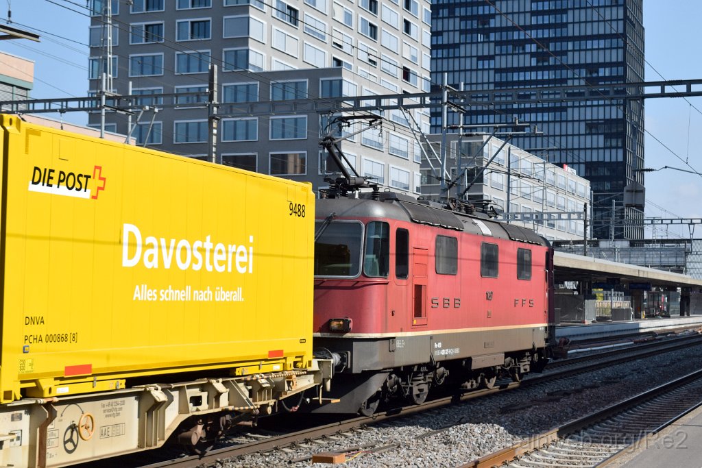 7173-0008-300920.jpg - SBBC Re 4/4'' 11327 (Re 420.327-9)  (Re 91 85 4 420 327-9 CH-SBBC) / Zürich-Altstetten 30.9.2020