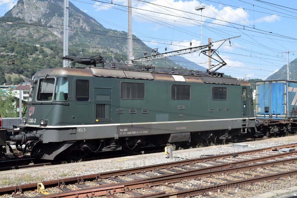 4610-0032-290817.jpg - SBBC Re 4/4'' 11330 (Re 420.330-3)  (Re 91 85 4 420 330-3 CH-SBBC) / Brig 29.8.2017
