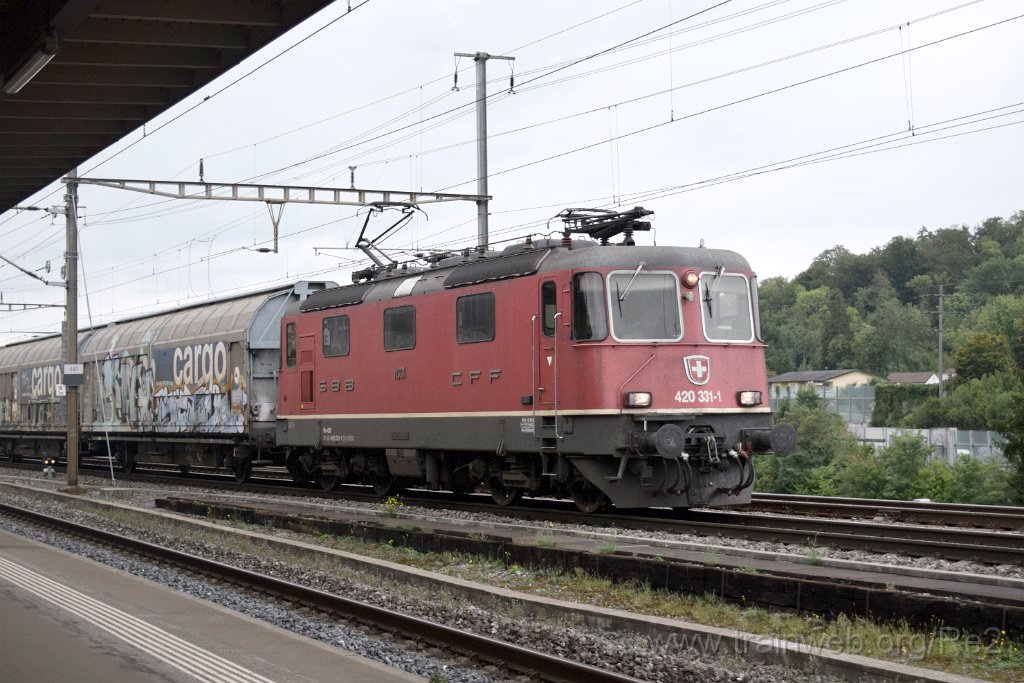 8211-0032-140922.jpg - SBBC Re 4/4'' 11331 (Re 420.331-1)  (Re 91 85 4 420 331-1 CH-SBBC) / Killwangen-Spreitenbach 14.9.2022