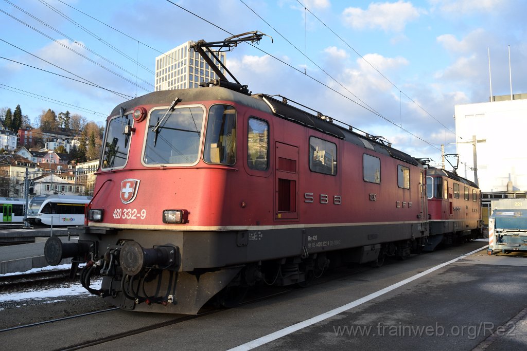 9538-0004-110125.jpg - SBBC Re 4/4'' 11332 (Re 420.332-9)  (Re 91 85 4 420 332-9 CH-SBBC) + SBBC Re 4/4'' 11331 (Re 420.331-1)  (Re 91 85 4 420 331-1 CH-SBBC) / St.Gallen HB 11.1.2025