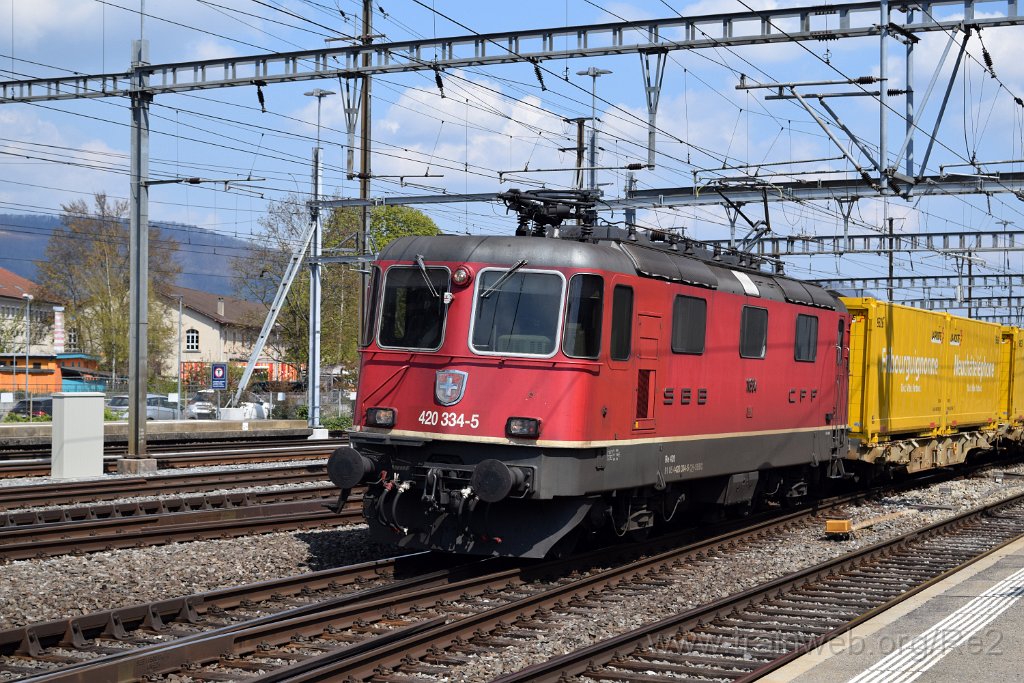 7351-0027-200421.jpg - SBBC Re 4/4'' 11334 (Re 420.334-5)  (Re 91 85 4 420 334-5 CH-SBBC) / Aarau 20.4.2021