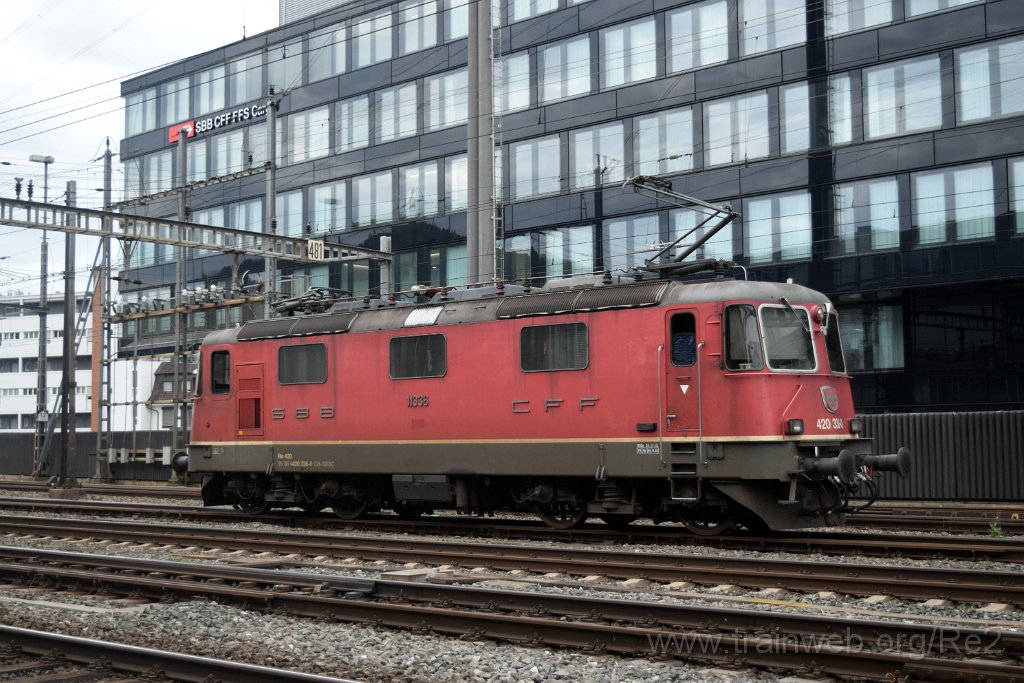 8198-0015-070922.jpg - SBBC Re 4/4'' 11336 (Re 420.336-0)  (Re 91 85 4 420 336-0 CH-SBBC) / Olten (Fachhochschule Nordwestschweiz) 7.9.2022