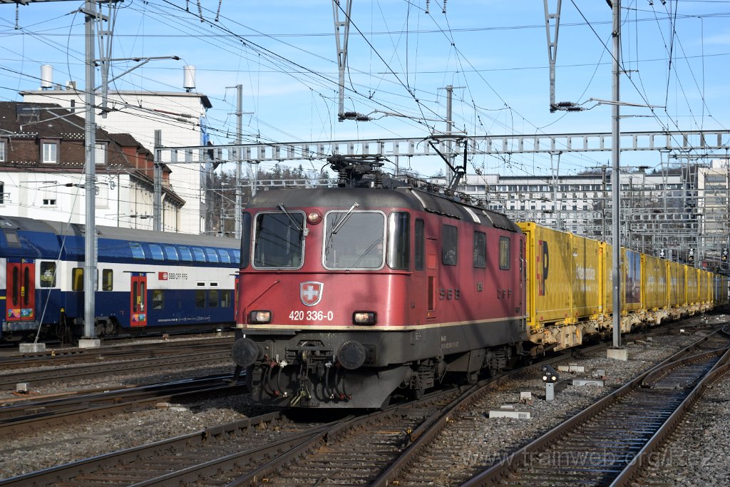9515-0020-171224.jpg - SBBC Re 4/4'' 11336 (Re 420.336-0)  (Re 91 85 4 420 336-0 CH-SBBC) / Winterthur 17.12.2024