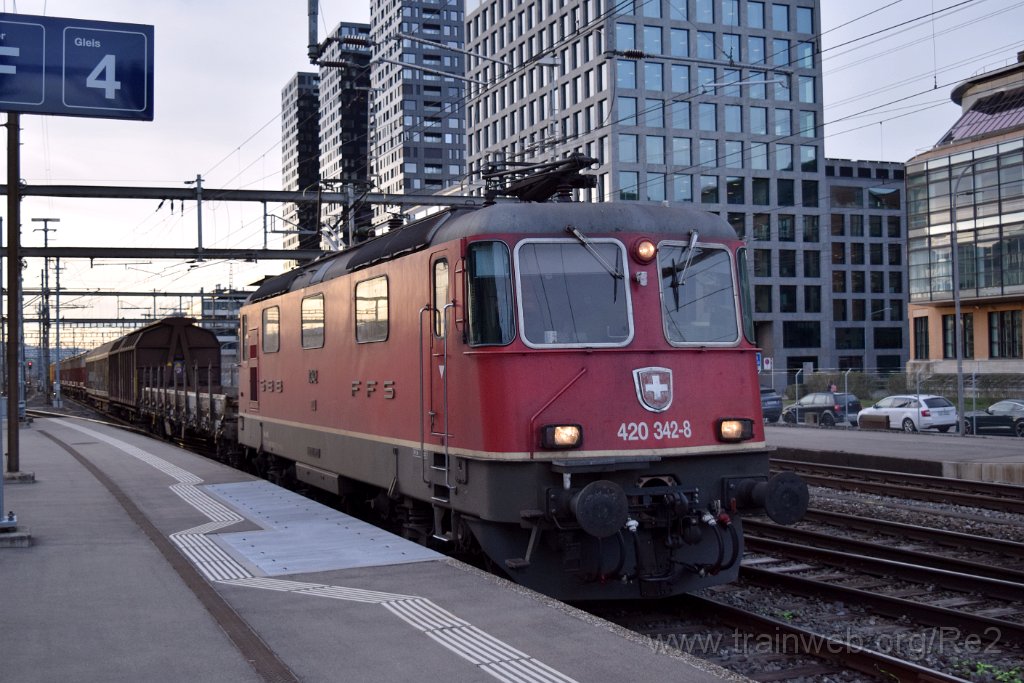 8435-0017-160323.jpg - SBBC Re 4/4'' 11342 (Re 420.342-8)  (Re 91 85 4 420 342-8 CH-SBBC) / Zürich-Altstetten 16.3.2023