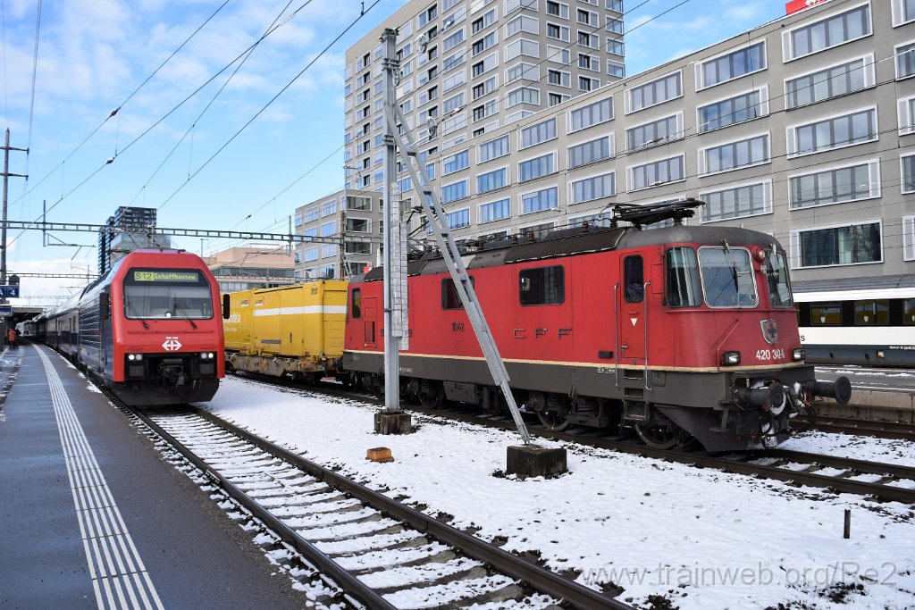 8930-0023-190124.jpg - SBBC Re 4/4'' 11342 (Re 420.342-8)  (Re 91 85 4 420 342-8 CH-SBBC) + SBB-CFF Re 450.028-6 ''Ürikon'' (Re 91 85 4 450 028-6-5 CH-SBB) / Zürich-Altstetten 19.1.2024