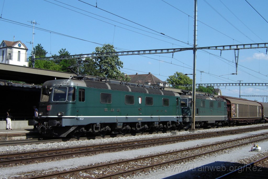 1199-0036-300606.jpg - SBB-CFF Ref 6/6 11675 ''Gelterkinden'' + SBB-CFF Re 4/4'' 11344 / Wohlen 30.6.2006