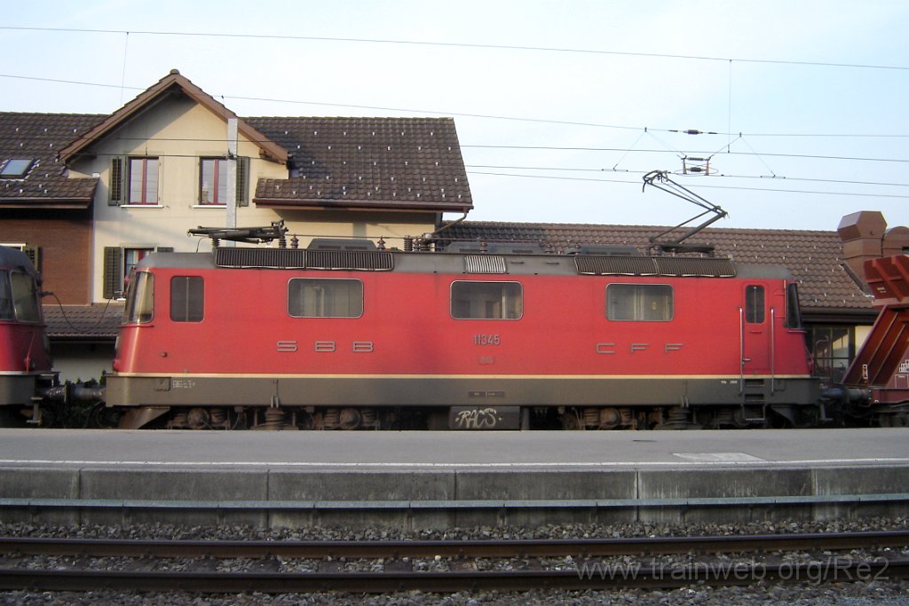 1028-0018-060405.jpg - SBB-CFF Re 4/4'' 11345 / Hinwil 6.4.2005
