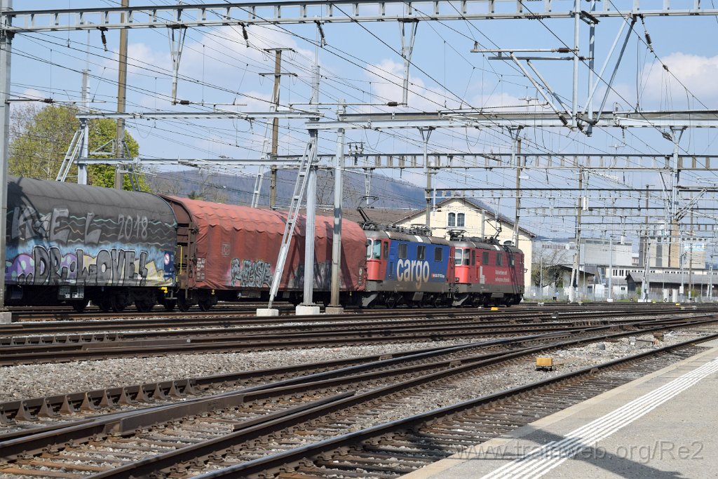 7355-0032-200421.jpg - SBBC Re 420.345-1 ''Smile'' (Re 91 85 4 420 345-1 CH-SBBC) + SBBC Re 430.356-6 (91 85 4 430 356-6 CH-SBBC) / Aarau 20.4.2021