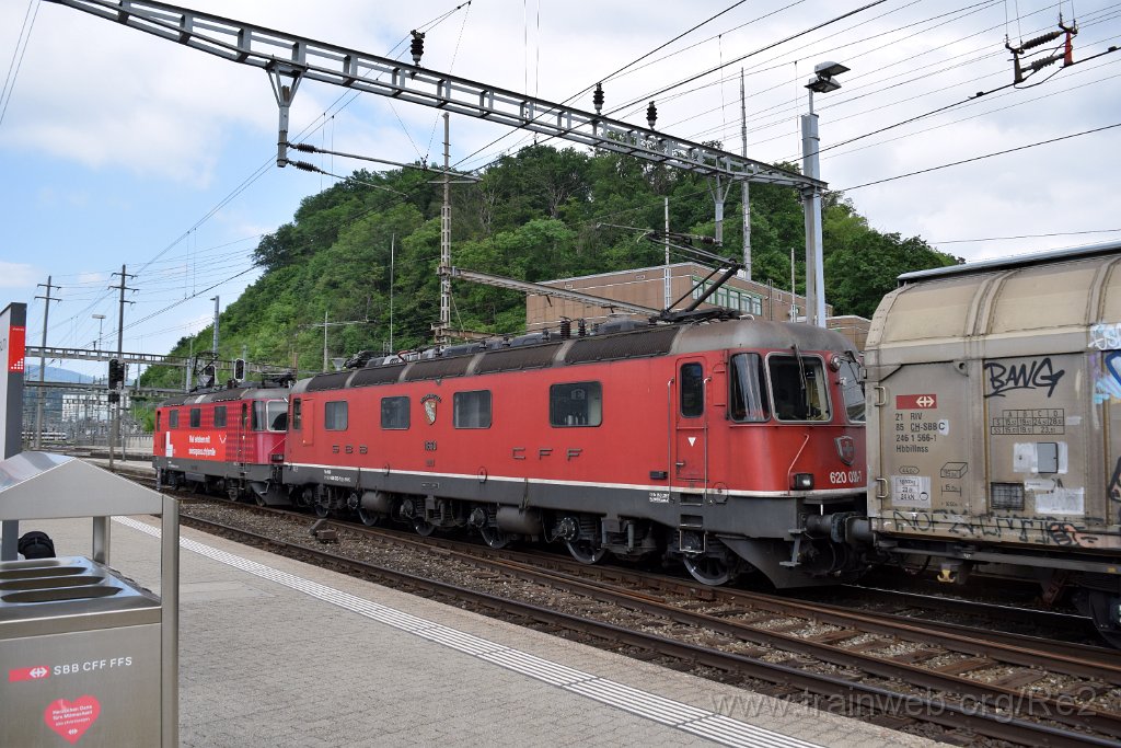 8582-0012-250523.jpg - SBBC Re 420.345-1 ''Smile'' (Re 91 85 4 420 345-1 CH-SBBC) + SBBC Re 6/6 11630 (Re 620.030-7)  ''Herzogenbuchsee'' (Re 91 85 4 620 030-7 CH-SBBC) / Olten 25.5.2023