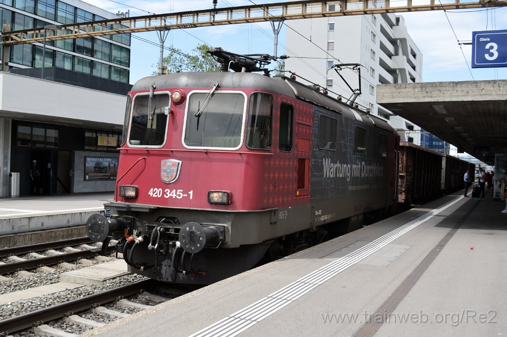 9105-0030-130524.jpg - SBBC Re 420.345-1 ''Wartung mit Durchblick'' (Re 91 85 4 420 345-1 CH-SBBC) / Zürich-Altstetten 13.5.2024