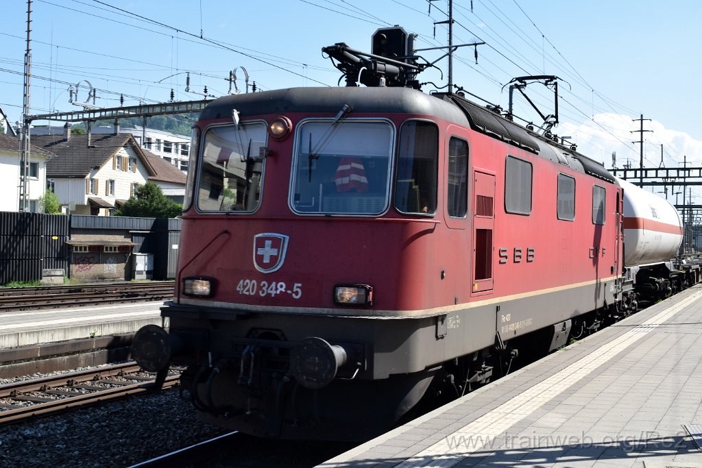 9752-0049-150525.jpg - SBBC Re 4/4'' 11348 (Re 420.348-5)  (Re 91 85 4 420 348-5 CH-SBBC) / Olten 15.5.2025