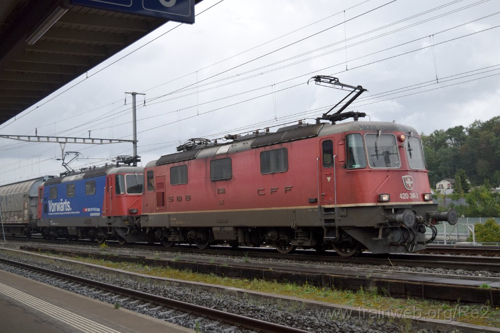 8213-0040-140922.jpg - SBBC Re 4/4'' 11349 (Re 420.349-3)  (Re 91 85 4 420 349-3 CH-SBBC) + SBBC Re 420.280-0 ''En avant toute!'' (Re 91 85 4 420 280-0 CH-SBBC) / Killwangen-Spreitenbach 14.9.2022