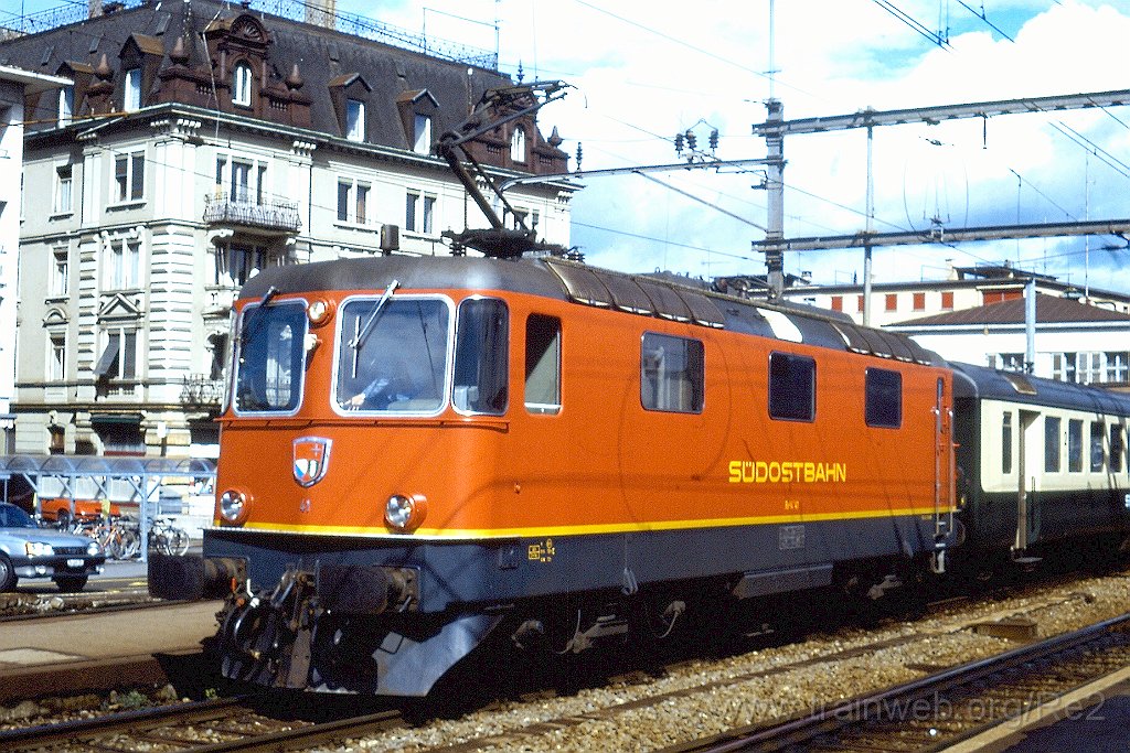 0340-0002-s.jpg - SOB Re 4/4''' 41 / Wädenswil 1.5.1991