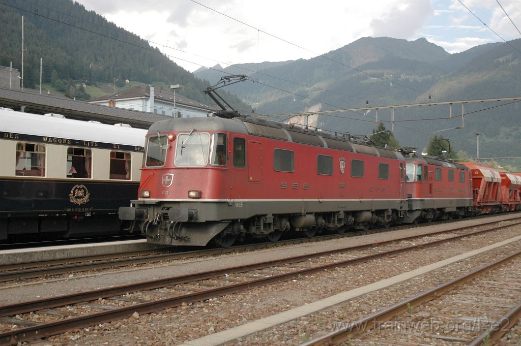 2584-0038-220812.jpg - SBB-CFF Re 6/6 11626 ''Zollikofen'' + SBB-CFF Re 4/4''' 11353 / Airolo 22.8.2012