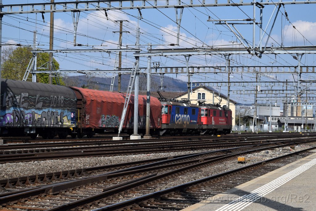 7355-0032-200421.jpg - SBBC Re 420.345-1 ''Smile'' (Re 91 85 4 420 345-1 CH-SBBC) + SBBC Re 430.356-6 (91 85 4 430 356-6 CH-SBBC) / Aarau 20.4.2021